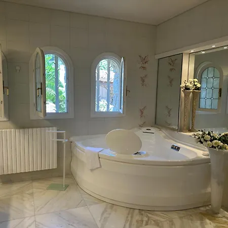 Maria Pia 3br 2ba Private Parking Ventimiglia