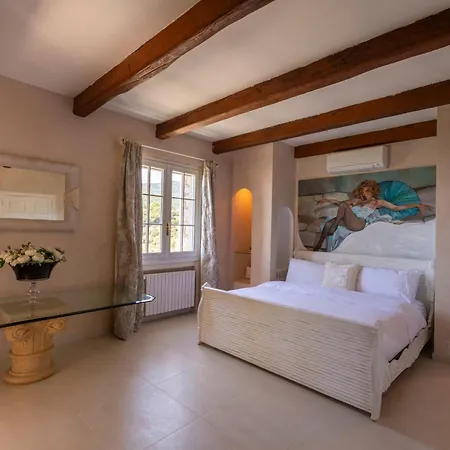 Maria Pia - Mediterranean Luxury, Sea Views, Private Beachfront Parking, Near Monaco & France Villa Ventimiglia