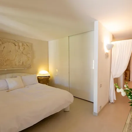 Villa Maria Pia - Mediterranean Luxury, Sea Views, Private Beachfront Parking, Near Monaco & France *