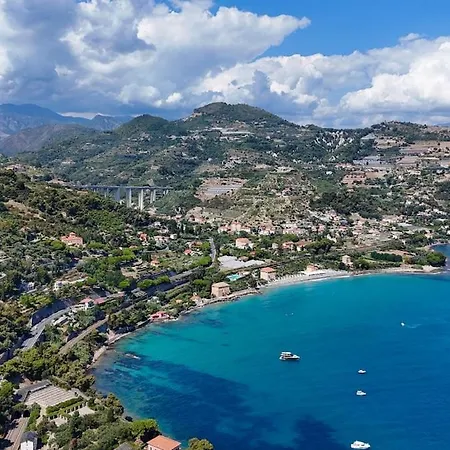 Maria Pia - Mediterranean Luxury, Sea Views, Private Beachfront Parking, Near Monaco & France Villa Ventimiglia