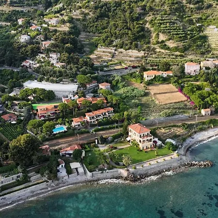 Maria Pia - Mediterranean Luxury, Sea Views, Private Beachfront Parking, Near Monaco & France *
